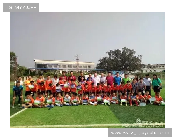 便捷足球活动满额赠礼，精彩好礼限时赠送，快来参与赢大礼！